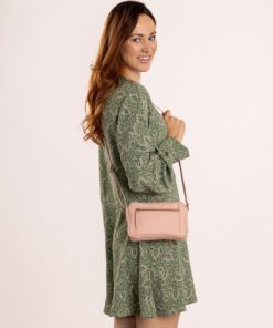 Destinationdressing.shop9fa46fa106 1